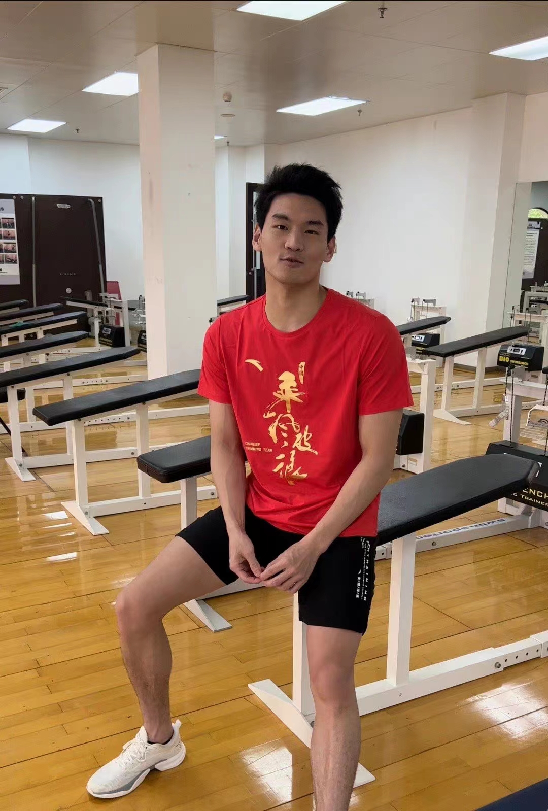 王冰冰游泳世界冠军_王冰冰游泳队_游泳冠军王帅
