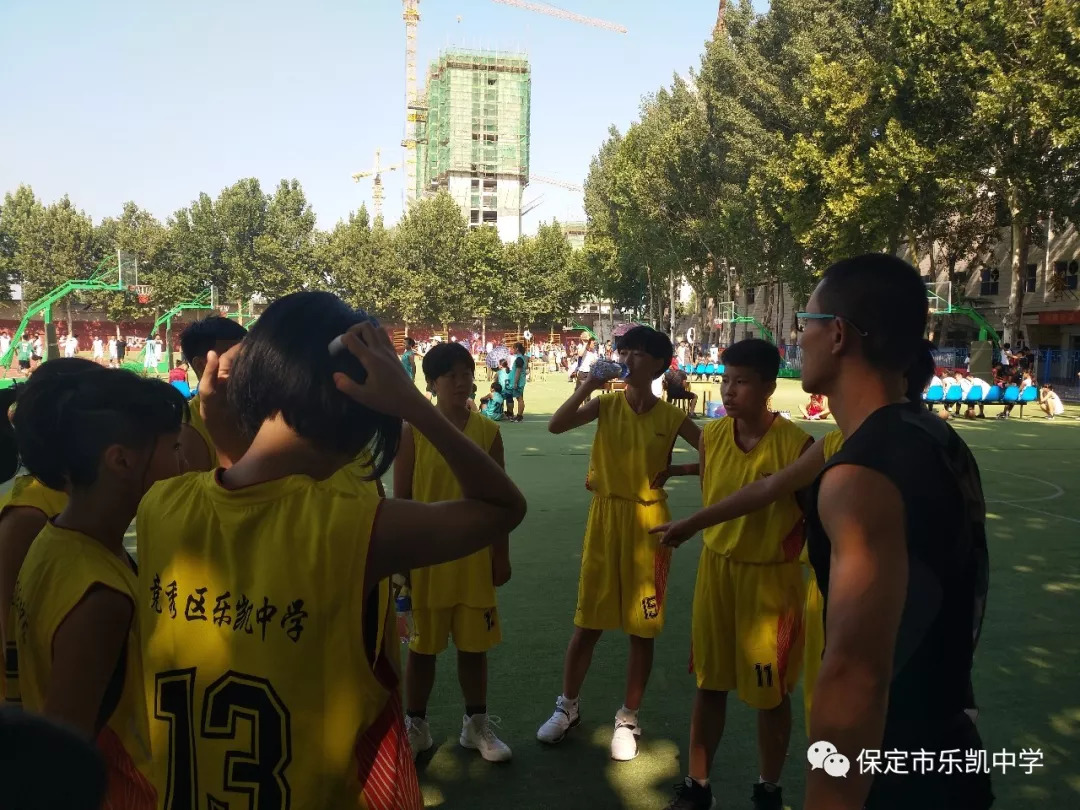 篮球比赛冠军的祝贺词_篮球冠军祝福比赛文案_篮球比赛冠军祝福
