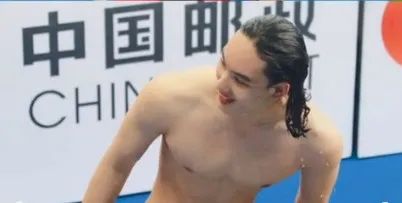 男神游泳身材冠军是哪个_游泳冠军男神的身材是多少_男神游泳身材冠军是谁