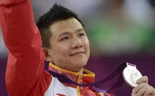 举重冠军病死_举重冠军悲惨_中国上最惨的举重冠军