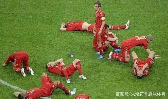 足球史上最强的球员排名_历史上最强足球人物排名_足坛最强的人