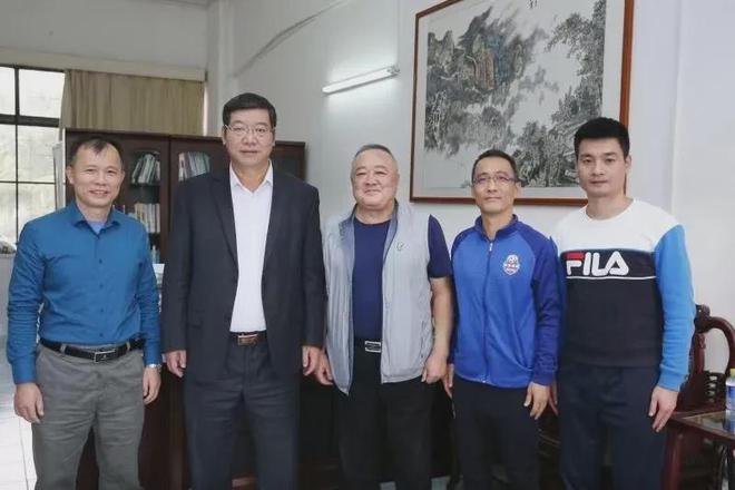 2019广西大学生足球联赛冠军_广西高校足球联赛_全国重点高校广西校友足球联赛